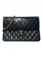CHANELシャネル）の古着「マトラッセ プッシュロックチェーンショルダーバッグ」｜ブラック