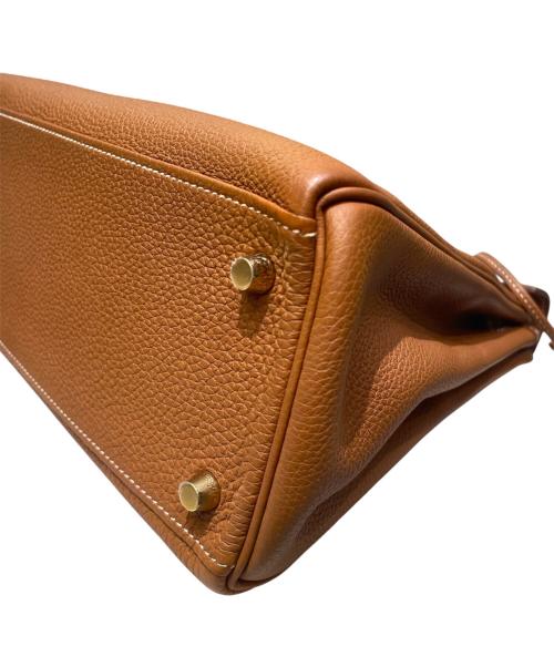 HERMES（エルメス）HERMES (エルメス) ケリー28 内縫い/ゴールド金具/ゴールド/A刻印:2017年製 ゴールド サイズ:28の古着・服飾アイテム
