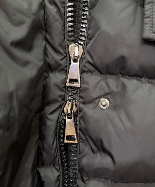 MONCLER（モンクレール）MONCLER (モンクレール) APHROTI /ファー付きダウンコート/シルバーフォックス ブラック サイズ:1の古着・服飾アイテム