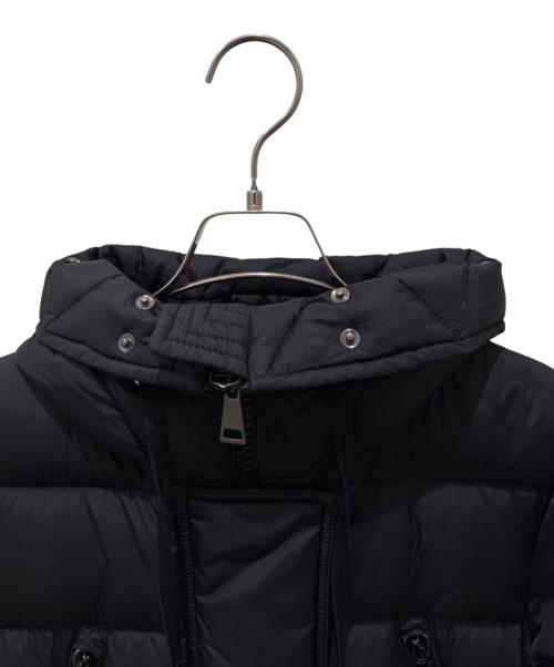 MONCLER（モンクレール）MONCLER (モンクレール) APHROTITI シルバーフォックスファー ダウンコート ブラックの古着・服飾アイテム