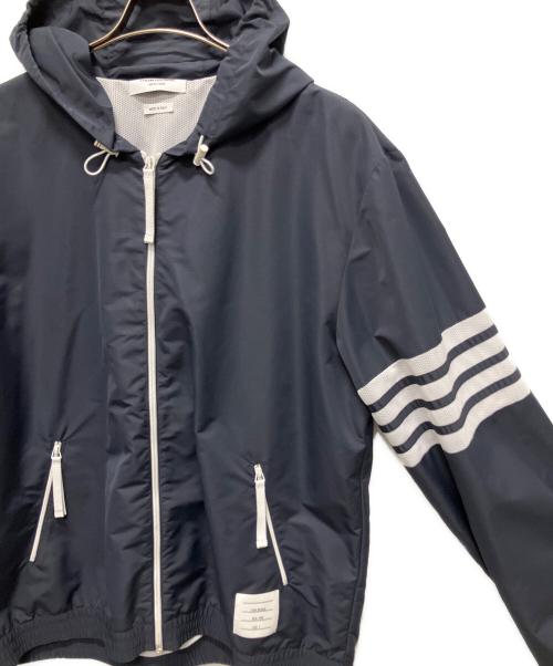 Thom Browne（トムブラウン）Thom Browne (トムブラウン) Ripstop Mesh 4-Bar Hooded Jacket/リップストップ メッシュ 4バー フーデッドジャケット ネイビー サイズ:4の古着・服飾アイテム