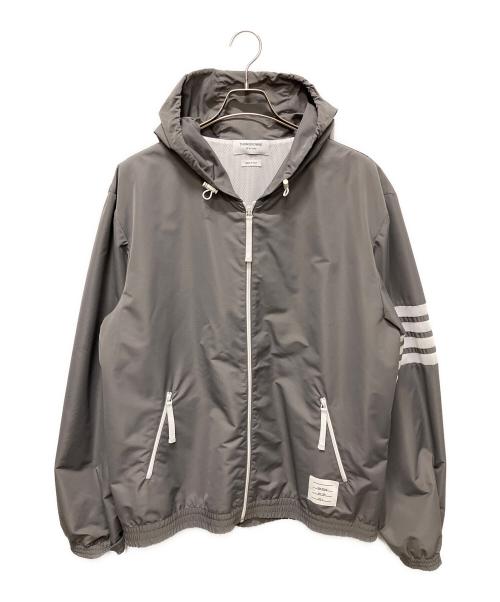 Thom Browne（トムブラウン）Thom Browne (トムブラウン) Ripstop Mesh 4-Bar Hooded Jacket/リップストップ メッシュ 4バー フーデッドジャケット グレー サイズ:4の古着・服飾アイテム