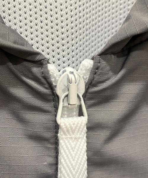 Thom Browne（トムブラウン）Thom Browne (トムブラウン) Ripstop Mesh 4-Bar Hooded Jacket/リップストップ メッシュ 4バー フーデッドジャケット グレー サイズ:4の古着・服飾アイテム