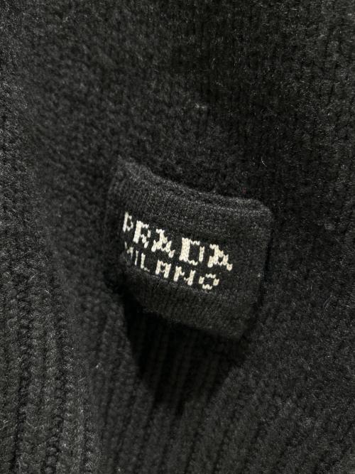 PRADA（プラダ）PRADA (プラダ) カシミヤVネックカーディガン UMG053 S211 1KYZ ブラック サイズ:46の古着・服飾アイテム