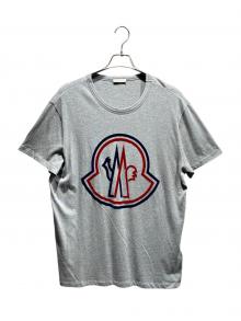 MONCLER（モンクレール）の古着「フロッキーロゴTシャツ」｜グレー