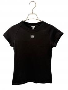LOEWE（ロエベ）の古着「アナグラム スモールフィットTシャツ」｜ブラック