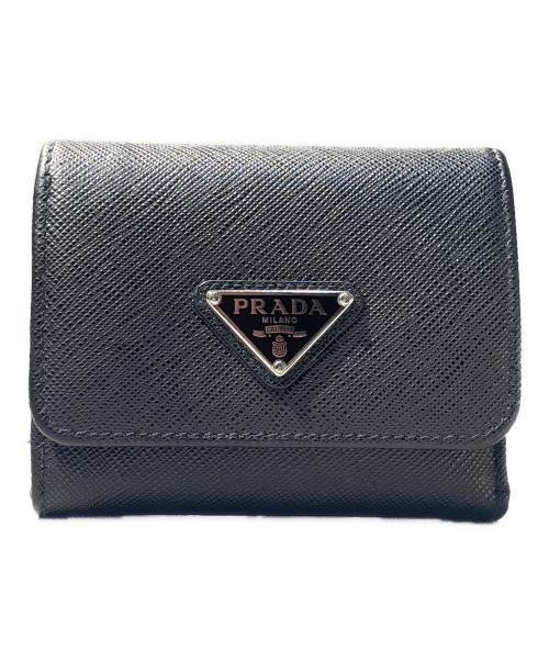 PRADA（プラダ）PRADA (プラダ) サフィアーノトライアングル 財布 ブラックの古着・服飾アイテム