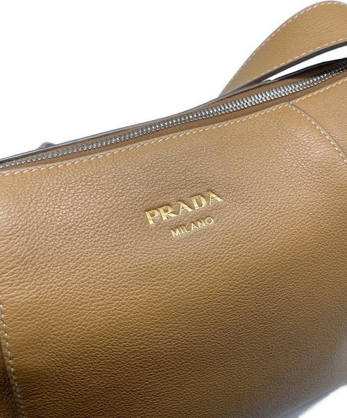 PRADA（プラダ）PRADA (プラダ) ソフトグレインレザー ショルダーバッグ ブラウンの古着・服飾アイテム