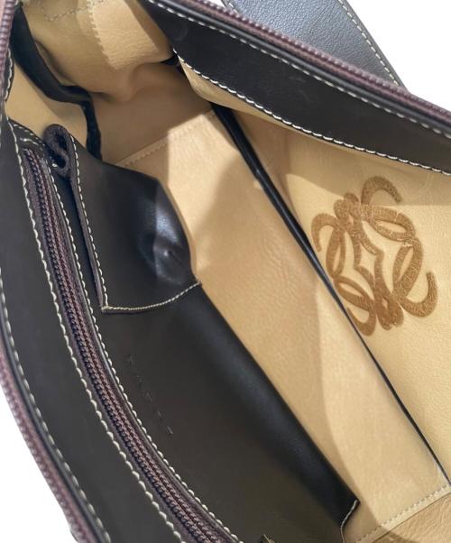 LOEWE（ロエベ）LOEWE (ロエベ) アナグラム スウェードショルダーバッグの古着・服飾アイテム