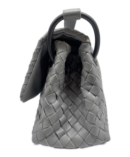 BOTTEGA VENETA（ボッテガベネタ）BOTTEGA VENETA (ボッテガベネタ) イントレチャートショルダーバッグ グレーの古着・服飾アイテム
