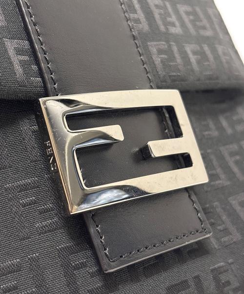 FENDI（フェンディ）FENDI (フェンディ) ショルダーバッグ ブラックの古着・服飾アイテム