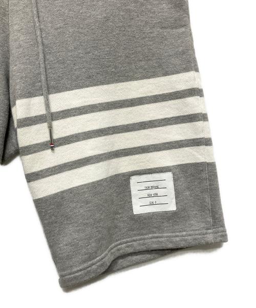 Thom Browne（トムブラウン）Thom Browne (トムブラウン) スウェットハーフパンツ グレーの古着・服飾アイテム