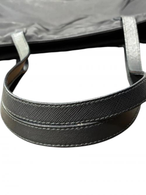 PRADA（プラダ）PRADA (プラダ) トライアングルロゴトートバッグ ブラック サイズ:-の古着・服飾アイテム