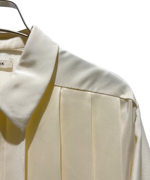 BLAMINK（ブラミンク）BLAMINK (ブラミンク) R SILK PLEAT STL BL/シルクプリーツブラウス アイボリー サイズ:36の古着・服飾アイテム