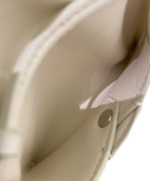 THE ROW（ザ ロウ）THE ROW (ザ ロウ) ストラップ付カードケース ホワイトの古着・服飾アイテム