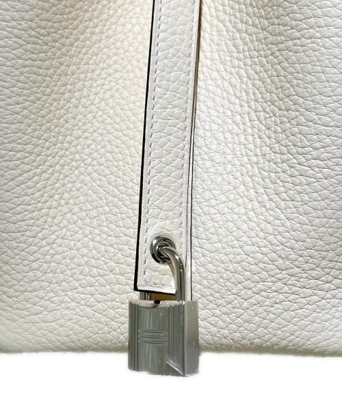 HERMES（エルメス）HERMES (エルメス) ピコタンロックPM/トリヨンクレマンス/クレーム/K刻印：2025年製/シルバー金具 クレーム サイズ:PM 未使用品の古着・服飾アイテム
