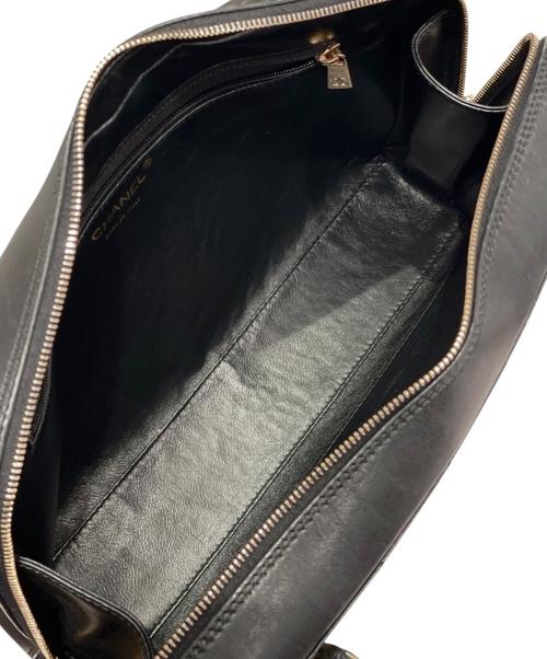 CHANEL（シャネル）CHANEL (シャネル) チョコバー チェーンショルダーバッグ ブラックの古着・服飾アイテム