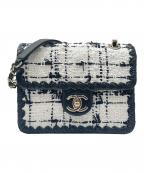 CHANELシャネル）の古着「チェーンショルダーツイードバッグ」｜ホワイト