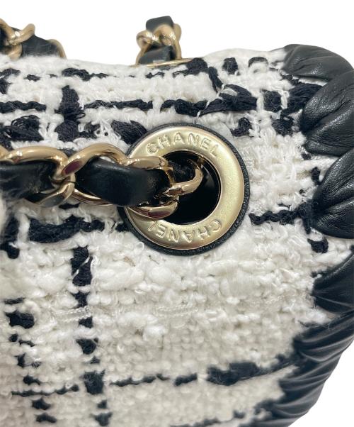 CHANEL（シャネル）CHANEL (シャネル) チェーンショルダーツイードバッグ ホワイトの古着・服飾アイテム