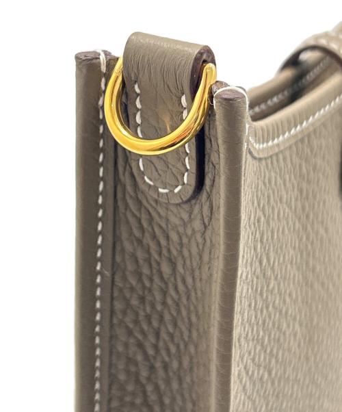 HERMES（エルメス）HERMES (エルメス) Evelyne TPM Amazone Shoulder Bag/エブリン TPM/エトゥープ/トリヨンクレマンス/ゴールド金具/K刻印:2025年製 エトゥープ サイズ:TPM 未使用品の古着・服飾アイテム