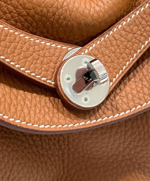 HERMES（エルメス）HERMES (エルメス) Lindy 30 リンディ 30/トリヨンクレマンス/ゴールド/シルバー金具/□O刻印:2011年製 ゴールド サイズ:30の古着・服飾アイテム