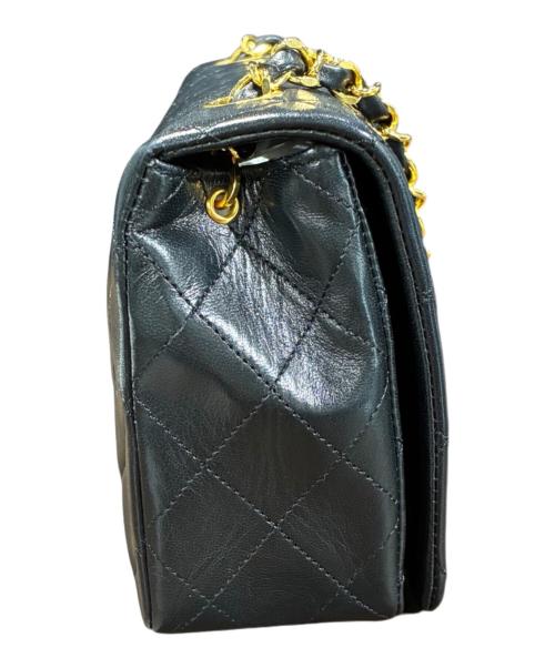 CHANEL（シャネル）CHANEL (シャネル) シングルフラップチェーンショルダーバッグ ブラック×ゴールド金具 サイズ:23の古着・服飾アイテム