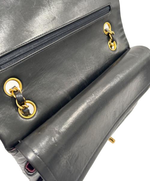 CHANEL（シャネル）CHANEL (シャネル) Matelassé 25 Double Flap Chain Shoulder Bag/マトラッセ25 Wフラップチェーンショルダーバッグ ブラック サイズ:25の古着・服飾アイテム