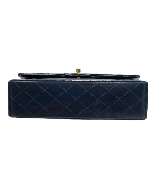 CHANEL（シャネル）CHANEL (シャネル) マトラッセ25 Wフラップチェーンショルダーバッグ ネイビーの古着・服飾アイテム