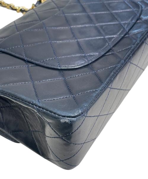 CHANEL（シャネル）CHANEL (シャネル) マトラッセ25 Wフラップチェーンショルダーバッグ ネイビーの古着・服飾アイテム