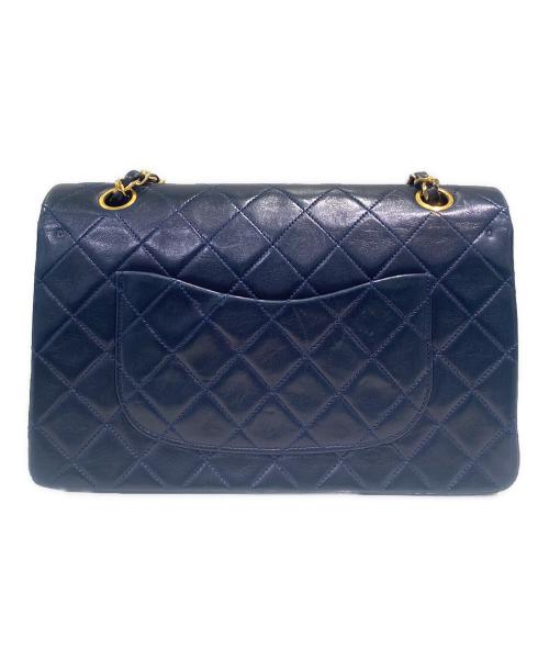 CHANEL（シャネル）CHANEL (シャネル) マトラッセ25 Wフラップチェーンショルダーバッグ ネイビーの古着・服飾アイテム