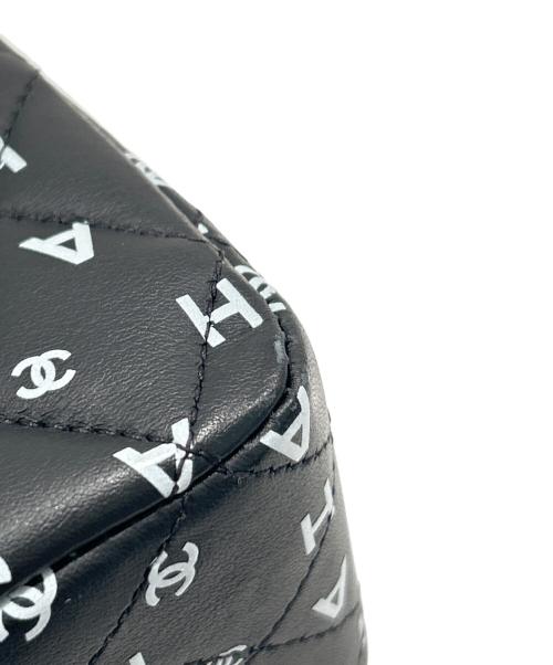 CHANEL（シャネル）CHANEL (シャネル) Matelassé All Over Logo Chain Shoulder Bag/マトラッセ25 wフラップ チェーンショルダーバッグ ブラック×G金具 サイズ:25の古着・服飾アイテム