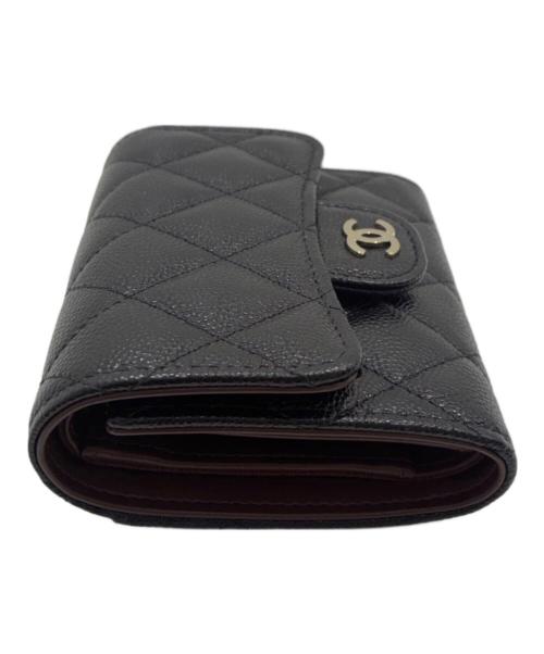 CHANEL（シャネル）CHANEL (シャネル) マトラッセスモールフラップウォレット/3つ折り財布 ブラックの古着・服飾アイテム
