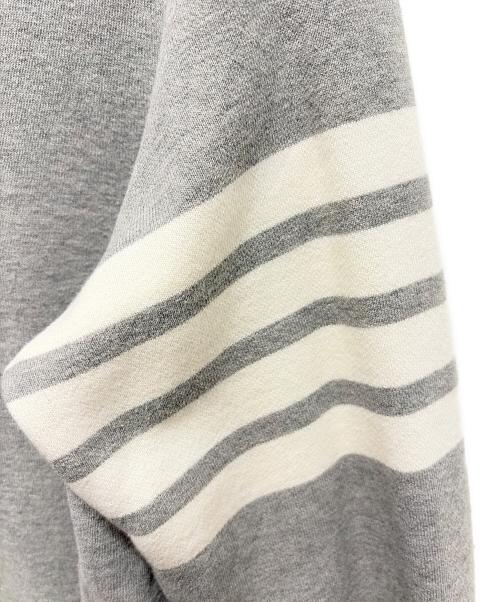 Thom Browne（トムブラウン）Thom Browne (トムブラウン) 4BARスウェット/4ライン クルーネックスウェット グレー サイズ:3の古着・服飾アイテム