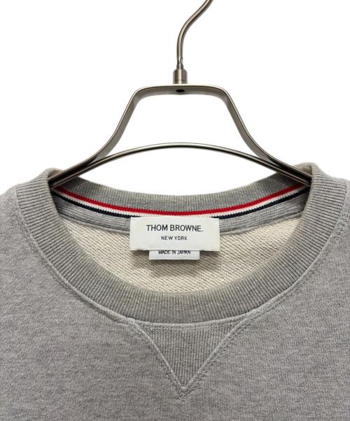 Thom Browne（トムブラウン）Thom Browne (トムブラウン) 4BARスウェット/4ライン クルーネックスウェット グレー サイズ:3の古着・服飾アイテム