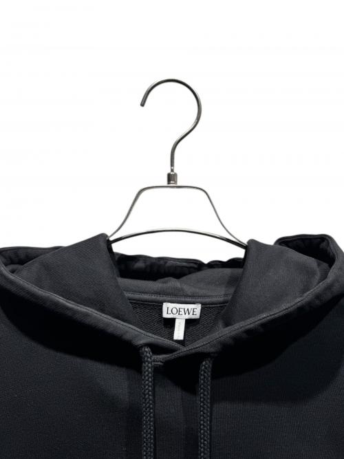 LOEWE（ロエベ）LOEWE (ロエベ) レザーパッチアナグラムパーカー ブラック サイズ:Mの古着・服飾アイテム