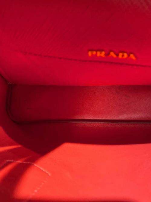 PRADA（プラダ）PRADA (プラダ) 2WAYバッグ レッド サイズ:-の古着・服飾アイテム