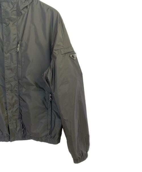 PRADA（プラダ）PRADA (プラダ) ロゴプレートナイロンジャケット ブラック サイズ:48の古着・服飾アイテム