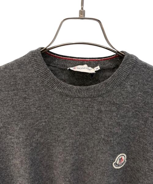 MONCLER（モンクレール）MONCLER (モンクレール) ロゴワッペンニット グレー サイズ:Mの古着・服飾アイテム