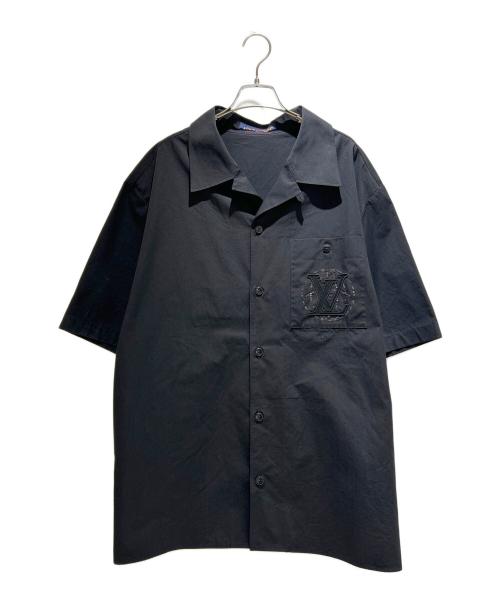 LOUIS VUITTON（ルイ ヴィトン）LOUIS VUITTON (ルイ ヴィトン) 25SS Embroidered Short Sleeve Cotton Shirt エンブロイダリーショートスリーブシャツ/RM251M AS1 HSS73W ブラック サイズ:XXLの古着・服飾アイテム