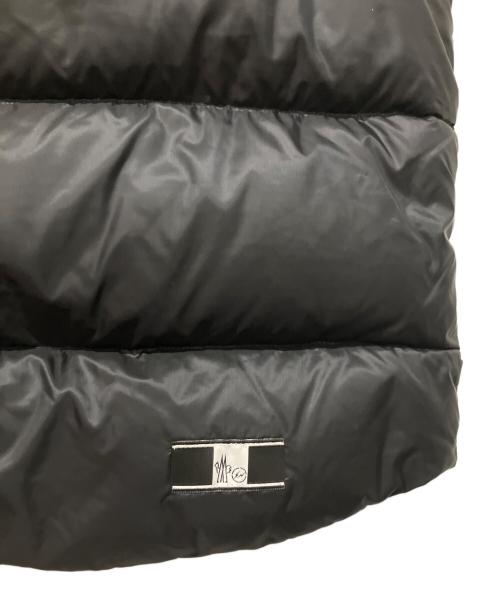 MONCLER（モンクレール）MONCLER (モンクレール) FRAGMENT DESIGN (フラグメントデザイン) ABENE/ダウンベスト ブラック サイズ:2の古着・服飾アイテム