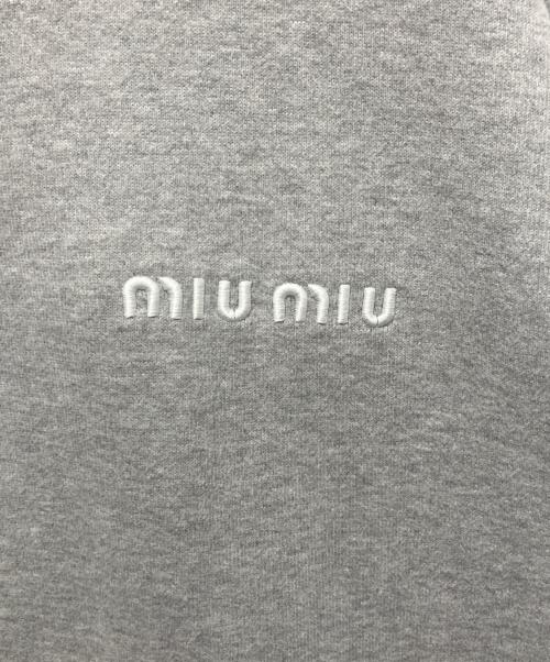 MIU MIU（ミュウミュウ）MIU MIU (ミュウミュウ) Logo Embroidery Zip Up Blouson(ロゴエンブロイダリージップアップスウェット) グレー サイズ:Sの古着・服飾アイテム