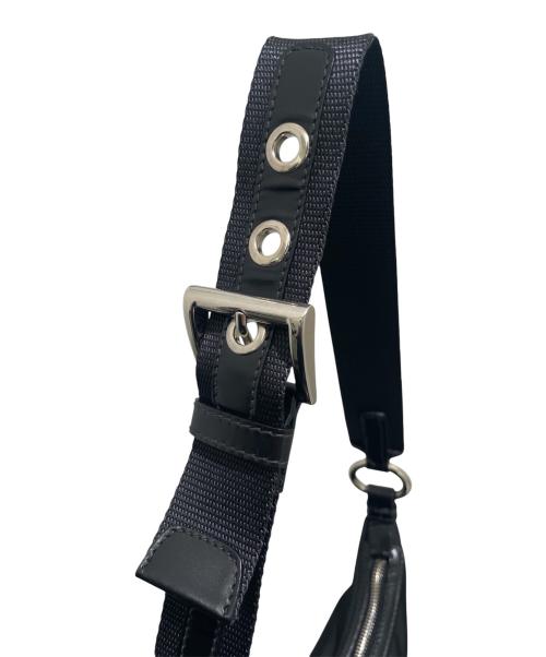 PRADA（プラダ）PRADA (プラダ) トライアングルプレート ワンショルダーバッグ ブラックの古着・服飾アイテム