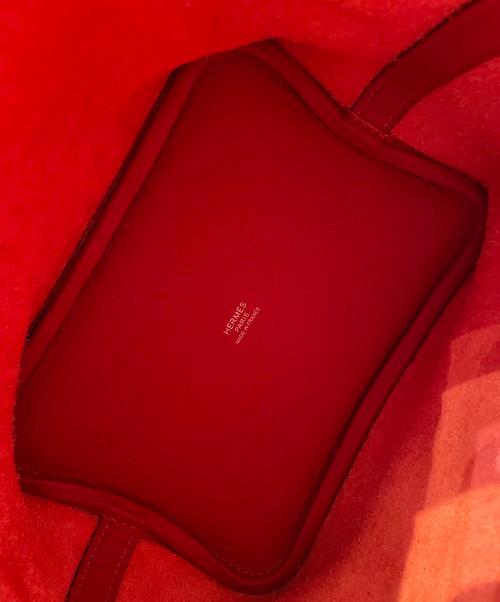 HERMES（エルメス）HERMES (エルメス) ピコタンロックPM（18）/シルバー金具/トリヨンクレマンス/ルージュカザック/▢R：2014 ルージュカザック サイズ:PM（18）の古着・服飾アイテム