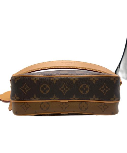 LOUIS VUITTON（ルイ ヴィトン）LOUIS VUITTON (ルイ ヴィトン) ナイル/モノグラム・ランドスケープ/M26068 ブラウンの古着・服飾アイテム