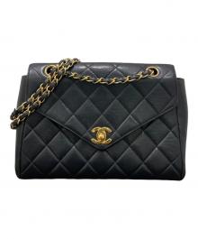 CHANEL（シャネル）の古着「マトラッセ/Vフラップチェーンショルダーバッグ」｜ブラック
