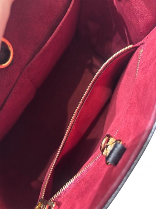 LOUIS VUITTON（ルイ ヴィトン）LOUIS VUITTON (ルイ ヴィトン) オンザゴーPM モノグラム・アンプラント/ショルダーバッグ ブラック×ベージュ サイズ:PMの古着・服飾アイテム