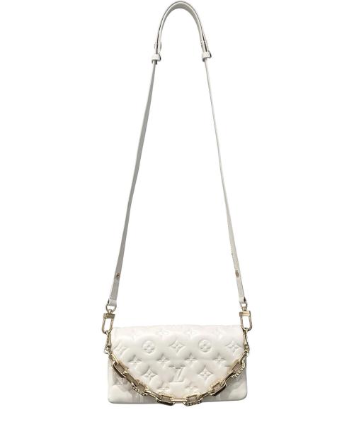 LOUIS VUITTON（ルイ ヴィトン）LOUIS VUITTON (ルイ ヴィトン) モノグラムエンボス ポシェットクッサン アイボリーの古着・服飾アイテム
