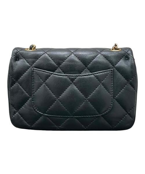 CHANEL（シャネル）CHANEL (シャネル) ミニ マトラッセ18 ハートチャームチェーンショルダーバッグ ブラックの古着・服飾アイテム