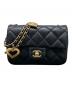 CHANEL（シャネル）の古着「ミニ マトラッセ18 ハートチャームチェーンショルダーバッグ」｜ブラック