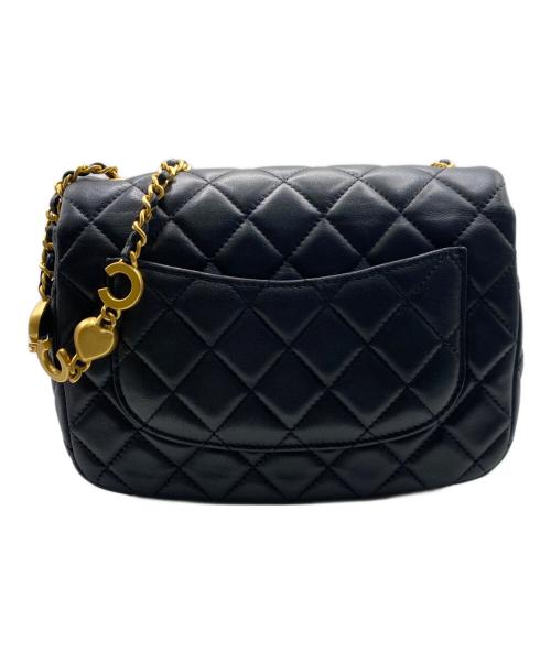 CHANEL（シャネル）CHANEL (シャネル) ハートチャームチェーンショルダーバッグ ブラックの古着・服飾アイテム